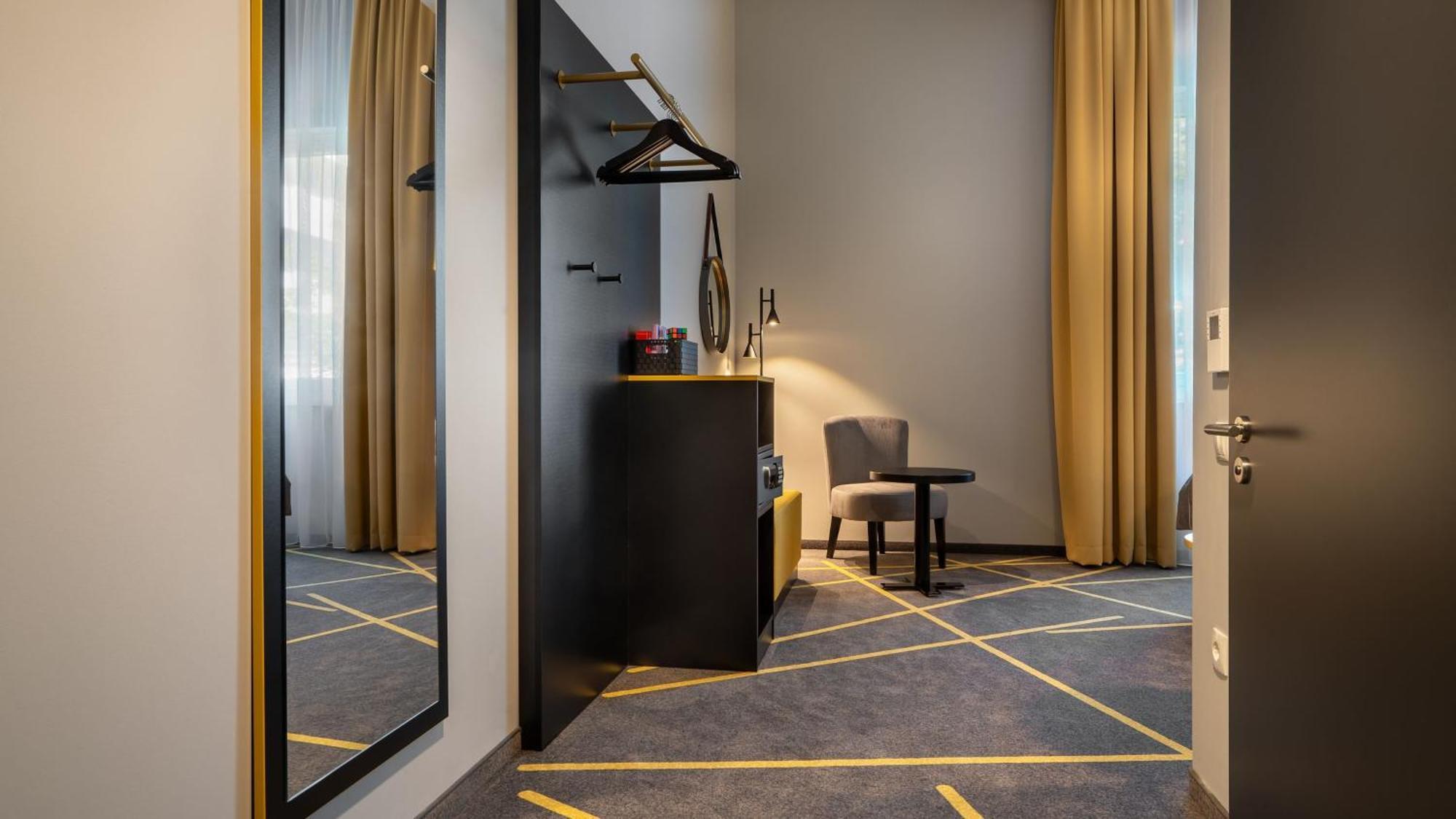 Holiday Inn - The Niu, Fury Aschheim Messe By Ihg Exterior foto